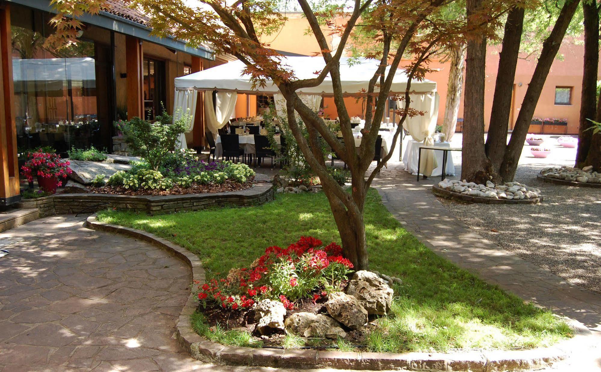 Albergo Ristorante Sant'Eustorgio Arcore Extérieur photo